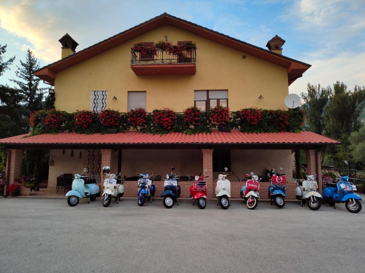 Le Stanze Di Bacco Villa Cagnano Amiterno ภายนอก รูปภาพ