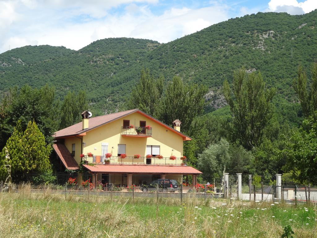 Le Stanze Di Bacco Villa Cagnano Amiterno ภายนอก รูปภาพ