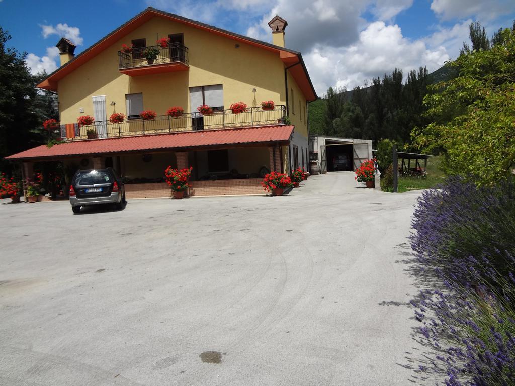 Le Stanze Di Bacco Villa Cagnano Amiterno ภายนอก รูปภาพ