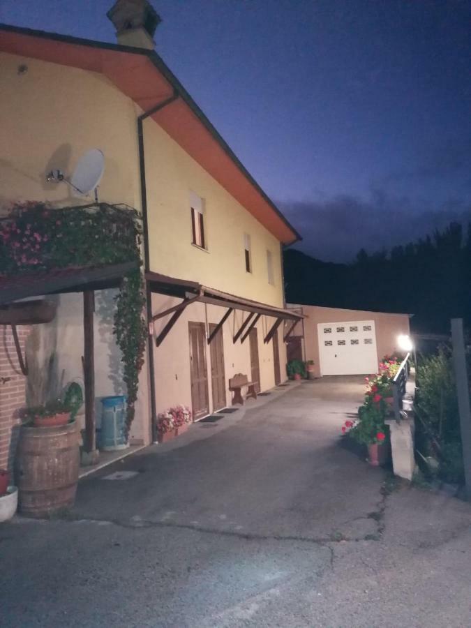 Le Stanze Di Bacco Villa Cagnano Amiterno ภายนอก รูปภาพ